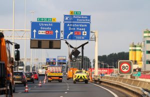 Matrixborden kapot gereden boven A20 Rotterdam