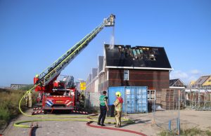 Veel schade na brand Architectenlaan Bergschenhoek