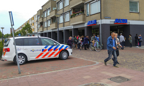 21 mei Aldi op klaarlichte dag overvallen Van Hogendorplaan Vlaardingen