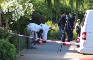 Man doodgeschoten in voortuin Bramentuin Rotterdam
