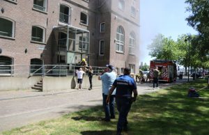 Grote brand brand in woning Pelmolen pand Westhavenkade Vlaardingen