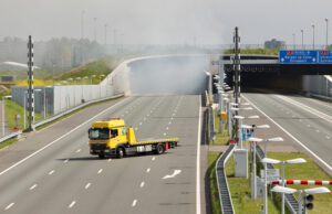 Ketheltunnel afgesloten in verband met voertuigbrand A4 Schiedam