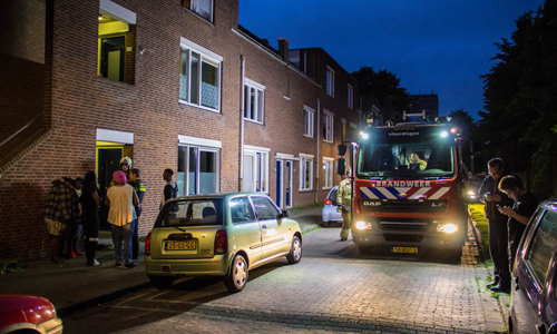 8 juni Brandweer blust brand in keuken Spoorsingel Vlaardingen