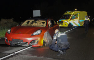 Peperdure Porsche total loss gereden Haakweg Hoek van Holland