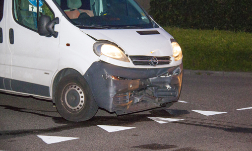 27 augustus Veel politie bij aanrijding tussen twee auto’s Scheepvaartweg Schiedam