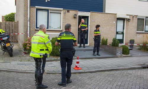 5 september Aanhoudingen na waarschuwingsschot politie Jan Wernard van Den Berghpad Schiedam