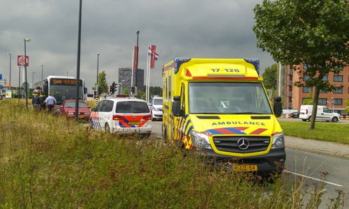 6 september Baby en moeder naar ziekenhuis na busbotsing Vlaardingen / Schiedam
