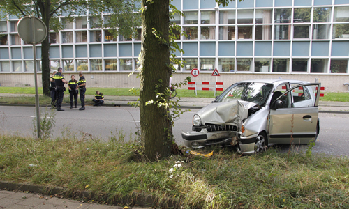 12 september Vrouw gewond na eenzijdig ongeval Deltaweg Vlaardingen