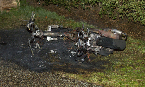 5 oktober Scooter brand volledig uit Jozef Oreliosingel Schiedam