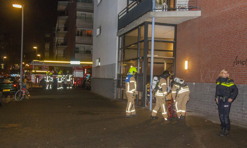 4 januari Brandweer heeft grote brand snel onder controle Talmastraat Rotterdam