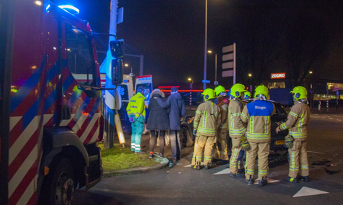 10 januari Flinke schade bij aanrijding tussen twee auto’s Matlingeweg Rotterdam
