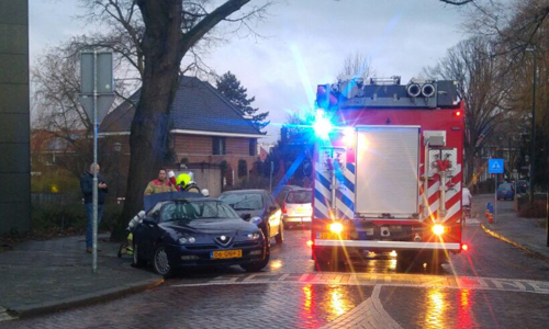 24 januari Rook uit kofferbak van personenauto Plein-Emaus Vlaardingen