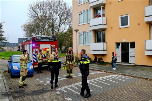 16 november Brandweer gestrikt bij woningbrand Goudsbloemstraat Vlaardingen