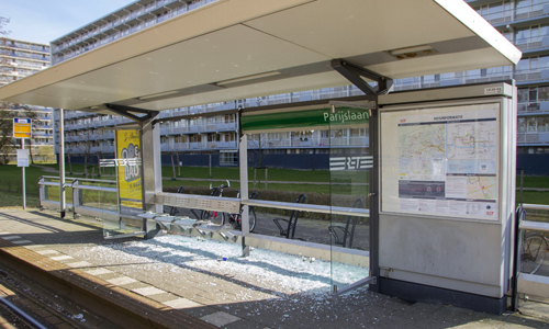 12 maart Vandalen houden huis bij trambaan Korhoenlaan Vlaardingen
