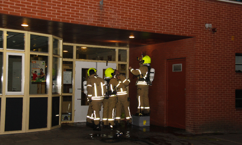 2 april Klein brandje tegen schoolgebouw Erasmusplein Vlaardingen
