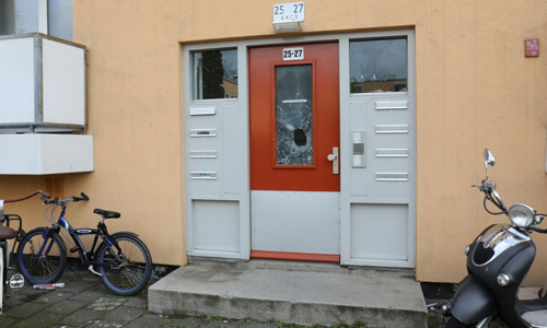 15 april Ruit kapot na enorme knal Lobeliastraat Vlaardingen