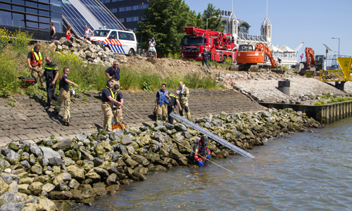 25 mei Groot alarm voor kind te water Schaardijk Capelle aan den IJssel