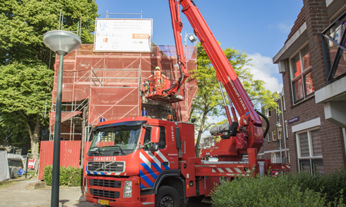 12 juni Bouwvakker zwaargewond na val Lange Achterweg Schiedam