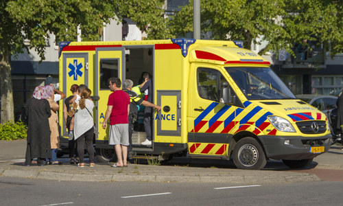 19 juni Moeder en drie kinderen aangereden, bestuurder ervandoor Nieuwe Damlaan Schiedam