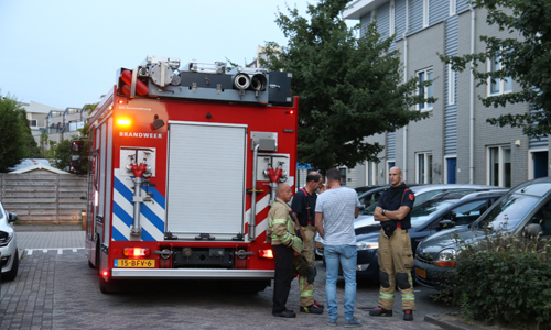 29 juni Tieners bellen brandweer voor brandlucht De Velden Schiedam