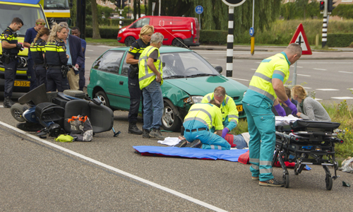 27 juli Vrouw in scootmobiel gewond na aanrijding Burgemeester Heusdenlaan Vlaardingen