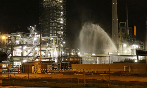 31 juli Gevaarlijke stof vrijgekomen bij Shell Vondelingenweg Rotterdam