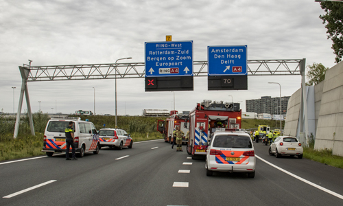 2 augustus Auto over de kop op de A20 Schiedam