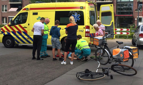 16 augustus Fietser aangereden door auto Bachplein Schiedam