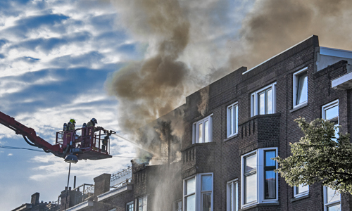 27 augustus Uitslaande brand verwoest woning Beukelsweg Rotterdam