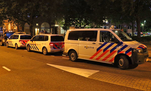 10 september Man aangehouden bij inval politie Nicolaas Beetsstraat Schiedam