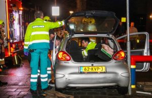 Gewonde bij aanrijding auto vs bestelbus Willem de Zwijgerlaan Schiedam