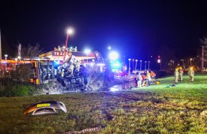 Dode bij ernstig ongeval met tankwagen Jacques Dutilhweg Rotterdam