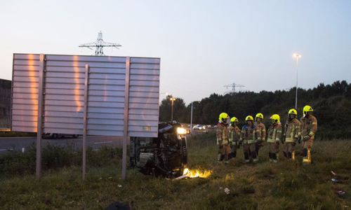3 november Gestolen auto gecrasht op de A20 Schiedam, bestuurder vlucht