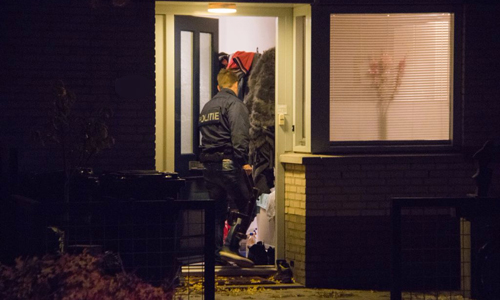 21 november Wapen gevonden na instap in woning De Velden Schiedam