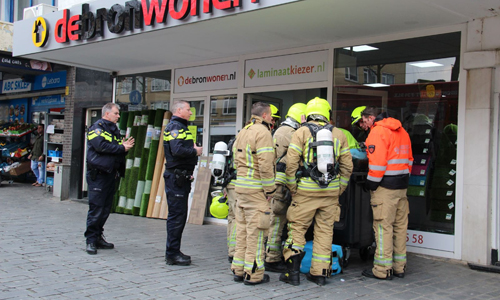 27 maart Gewonde bij brand in winkel Broersvest Schiedam
