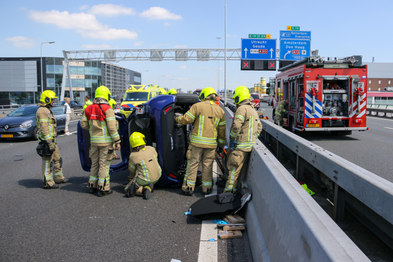 A20 Dicht Door Gekantelde Auto Rotterdam - District8.net