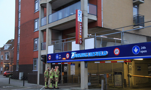 29 november Loshangend reclamebord bij parkeergarage Joubertstraat Vlaardingen