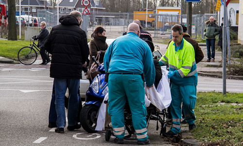 15 februari Bromfietser gewond na aanrijding met auto Vlaardingen