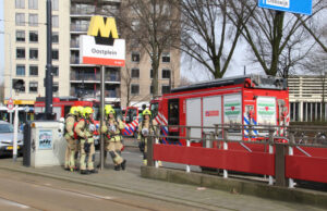 Metrostation ontruimd na brand in metro Oostplein Rotterdam