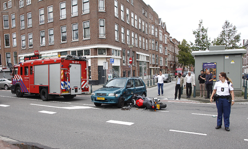 30 augustus Aanrijding tussen auto en motor Rotterdam