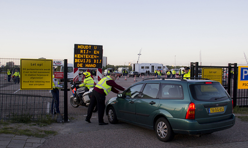 14 mei Politie houdt grootschalige controle Rotterdam