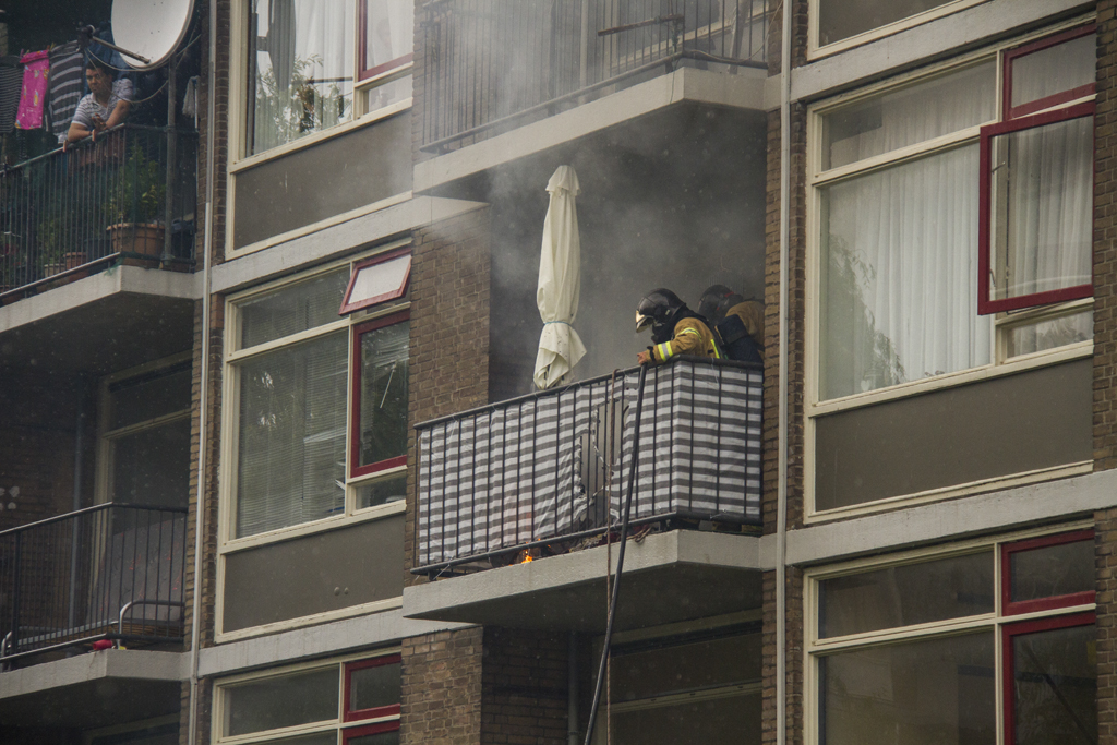 31 augustus 3 gewonden door brand in BBQ Schiedam