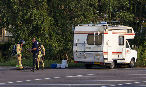29 juli Lekkende jerrycans op parkeerterrein Vlaardingen