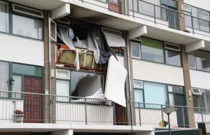 Twee doden na ontploffing in woning Van der Waalsstraat Vlaardingen