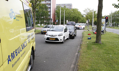 1 juni Vrouw gewond door kop-staart aanrijding Vlaardingen