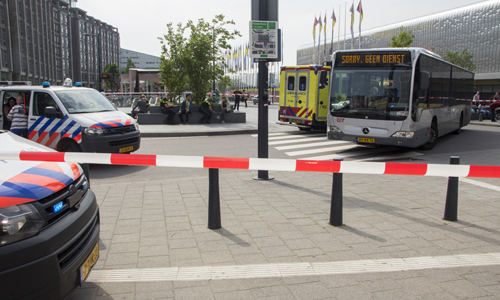 16 juli Man zwaargewond na aanrijding met bus Rotterdam