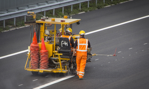 9 september Belijning en slagbomen aangebracht op A4 Schiedam