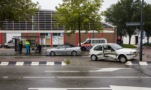 17 september Forse schade na aanrijding S-Gravelandseweg Schiedam