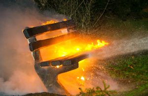 Weer bankje in brand Dillenburgsingel Vlaardingen