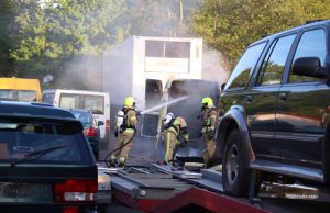 Brand in lading van bestelbus Overschieseweg Rotterdam